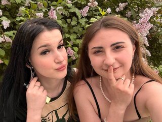 AftonAndTomika webcam