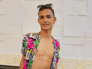 EddieRoberts live