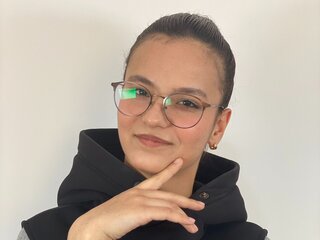 HenriettaBones sex